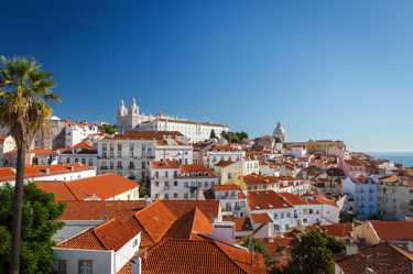 Lier til Lisboa tog, fly billige billetter og priser